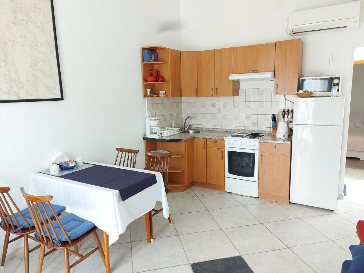 Vila Kraljica Malinska Exteriör bild