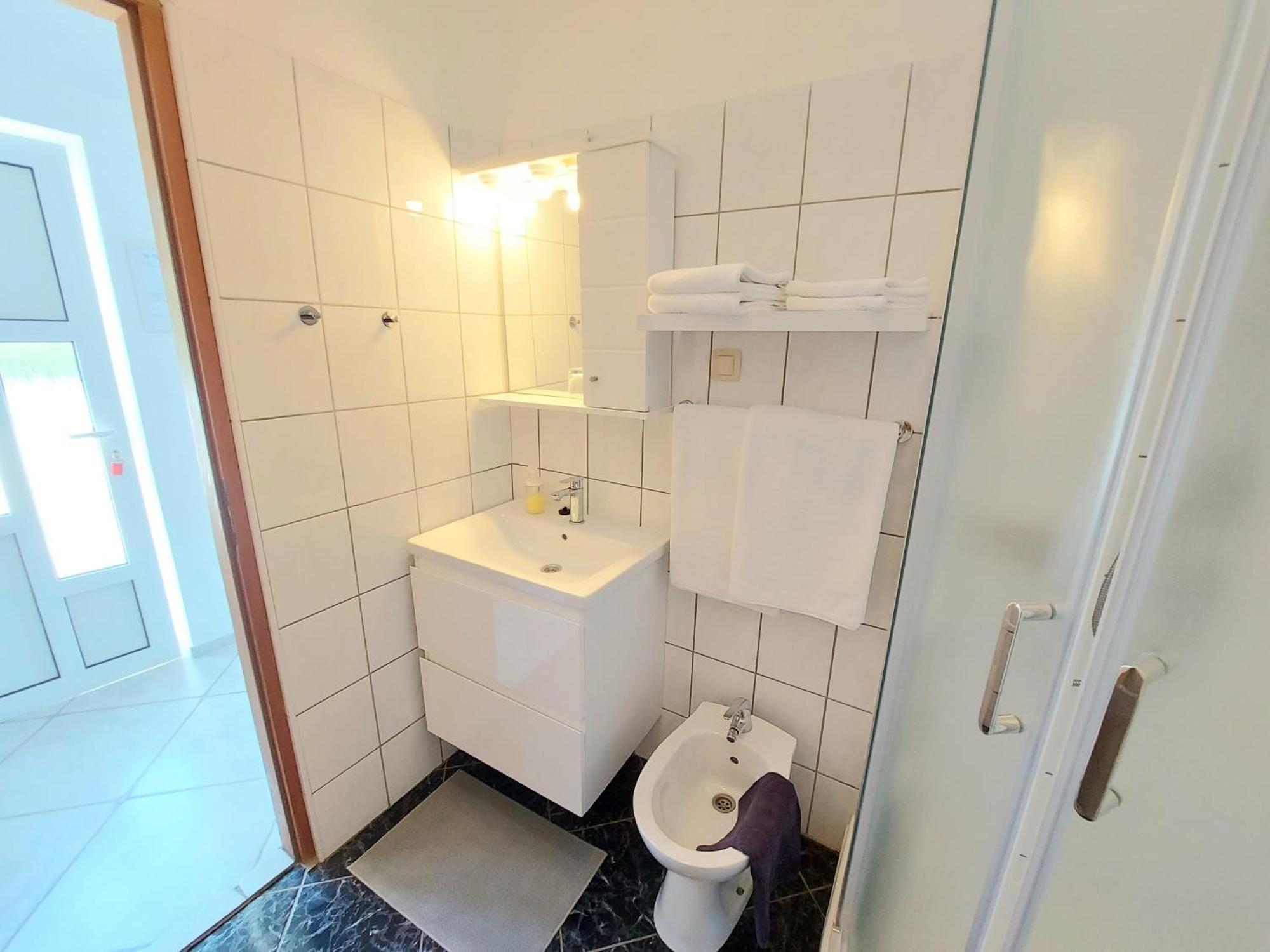 Vila Kraljica Malinska Exteriör bild