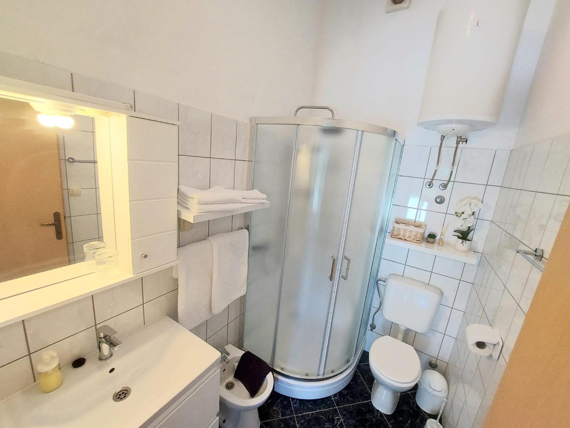Vila Kraljica Malinska Exteriör bild