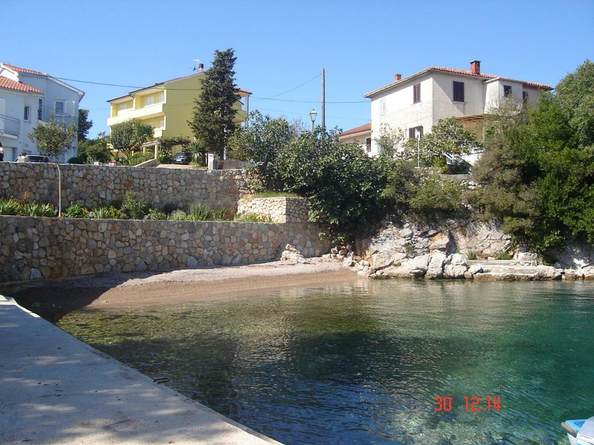 Vila Kraljica Malinska Exteriör bild